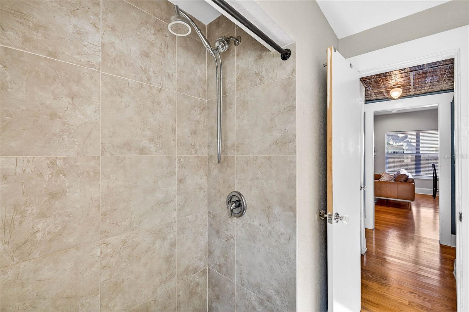 2705 N POPLAR AVE — photo 29