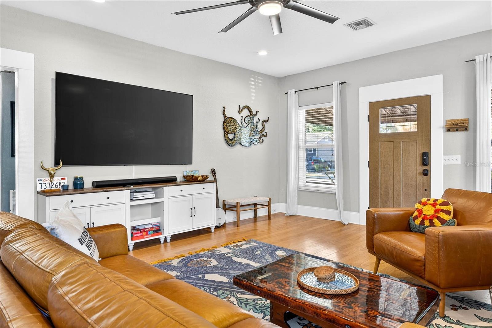 2705 N POPLAR AVE — photo 11