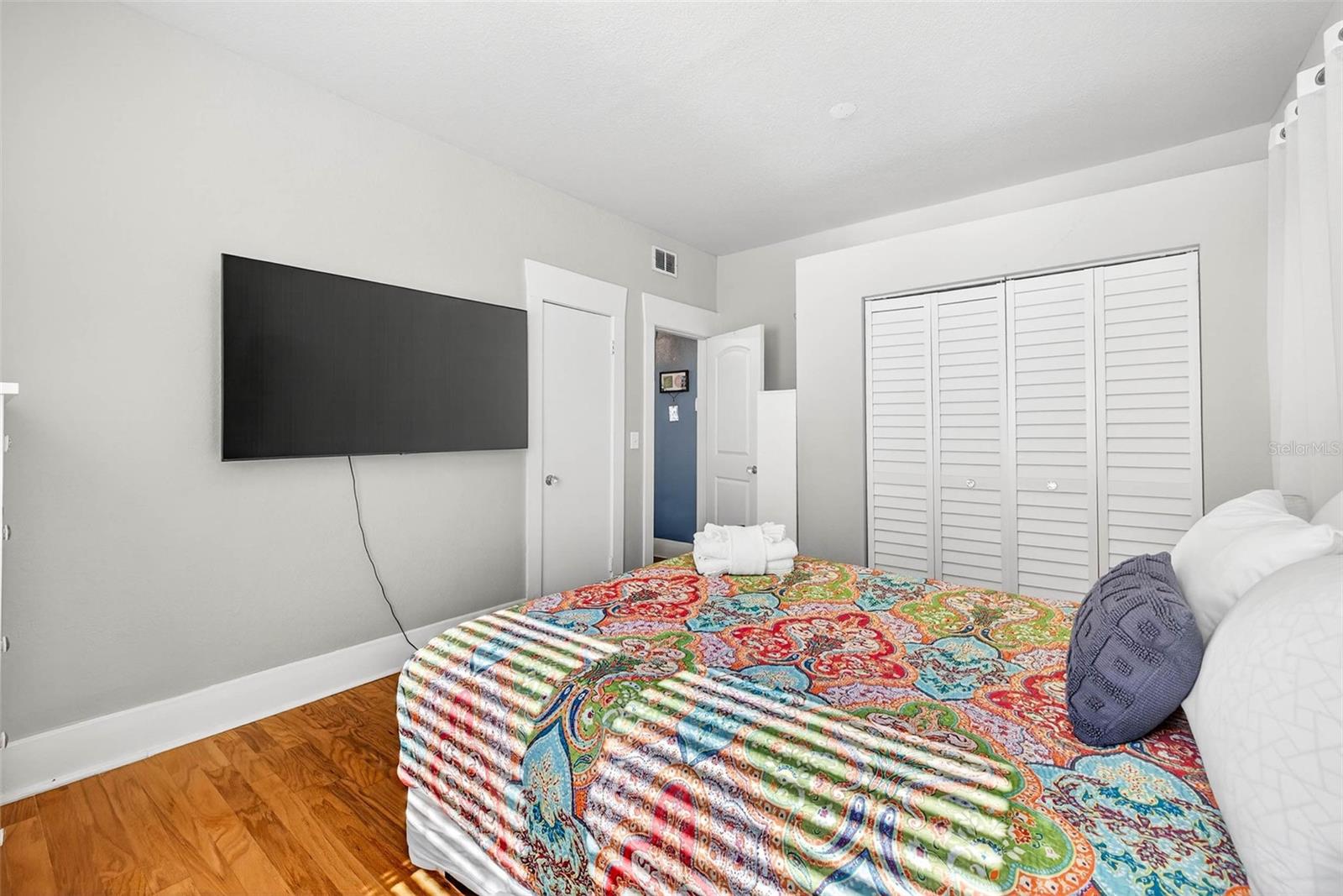 2705 N POPLAR AVE — photo 26