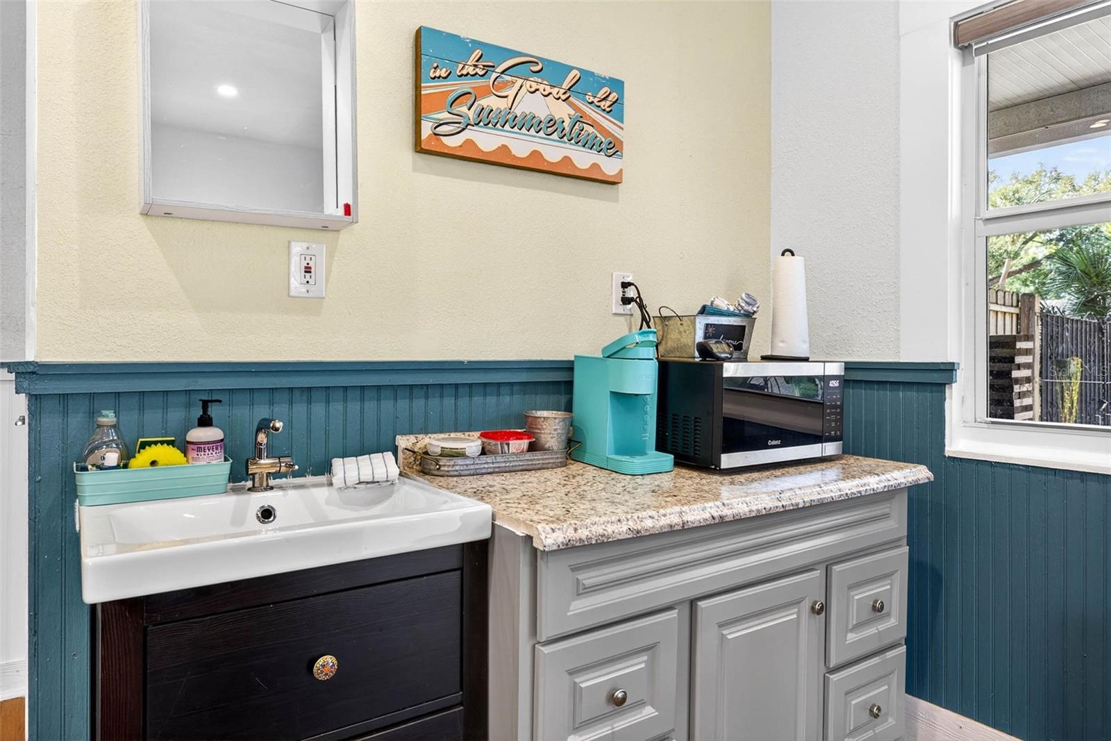 2705 N POPLAR AVE — photo 49