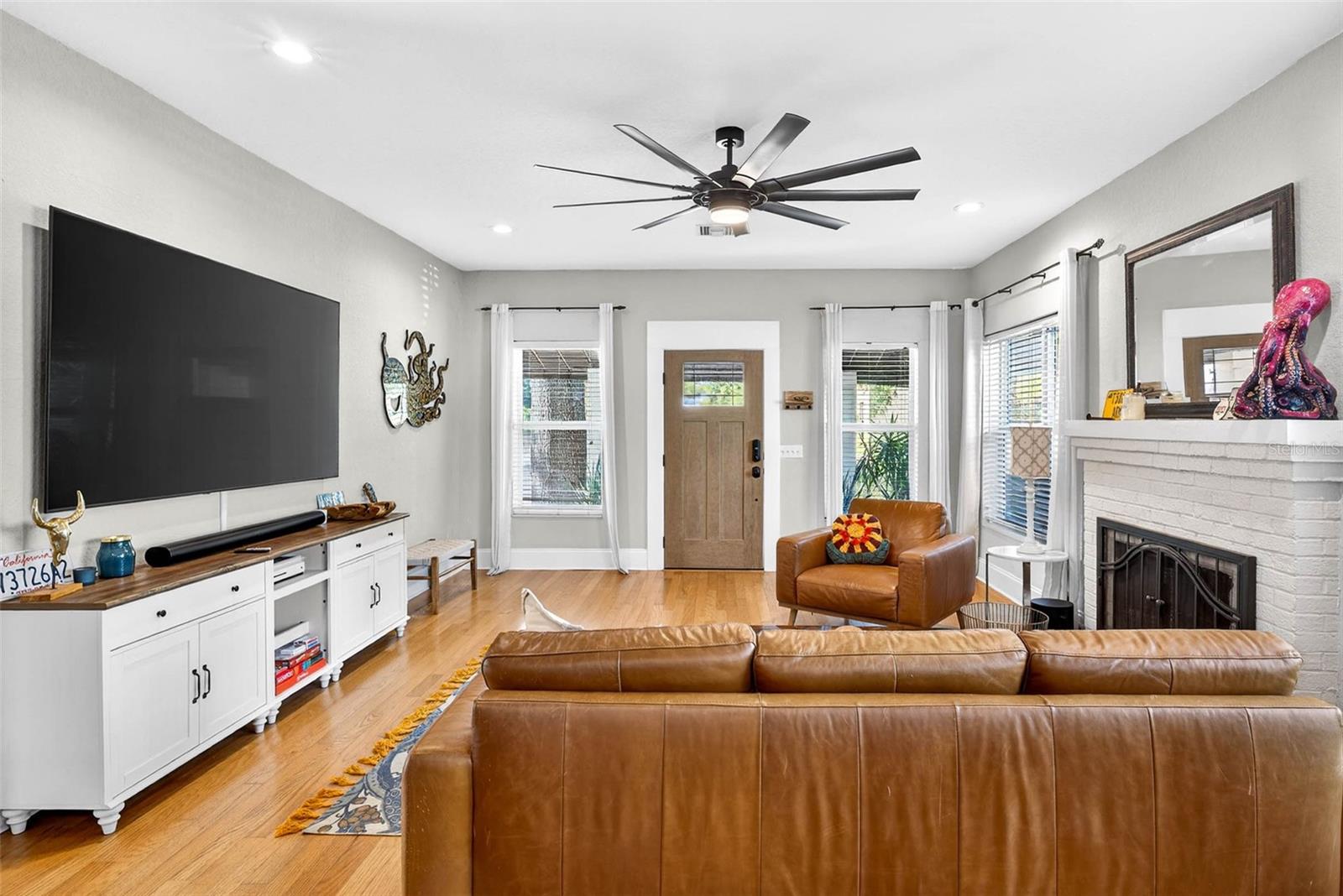 2705 N POPLAR AVE — photo 12