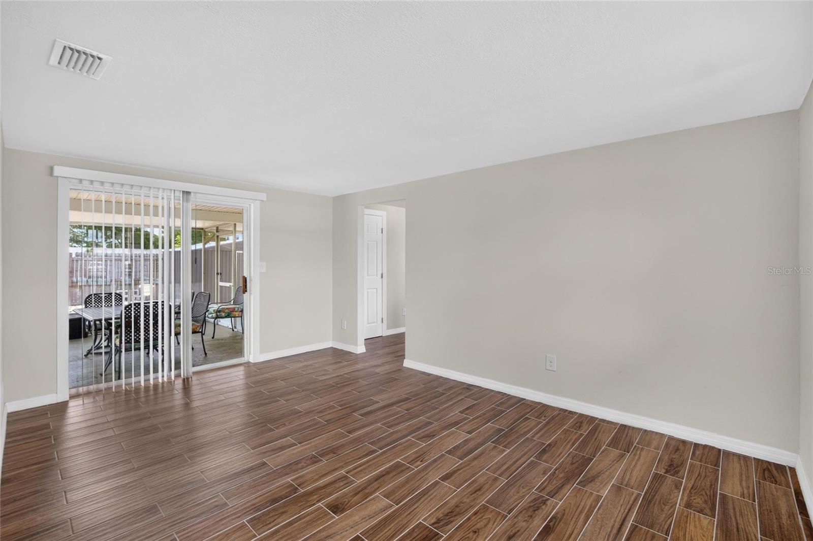 4706 S 87TH ST — photo 3