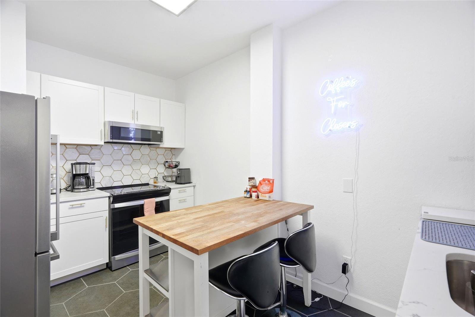 7024 CENTRAL AVE — photo 21
