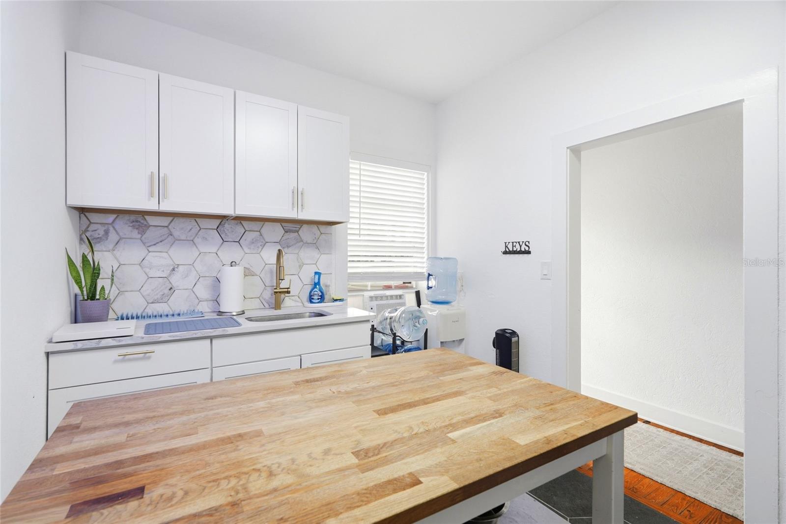 7024 CENTRAL AVE — photo 22