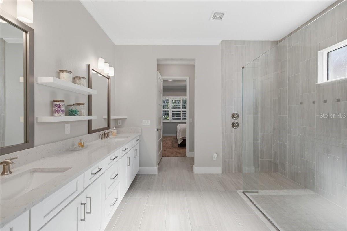 2110 E 6TH ST W — photo 23