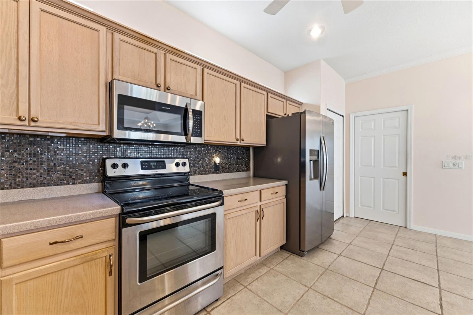 7606 BERNA LN — photo 13