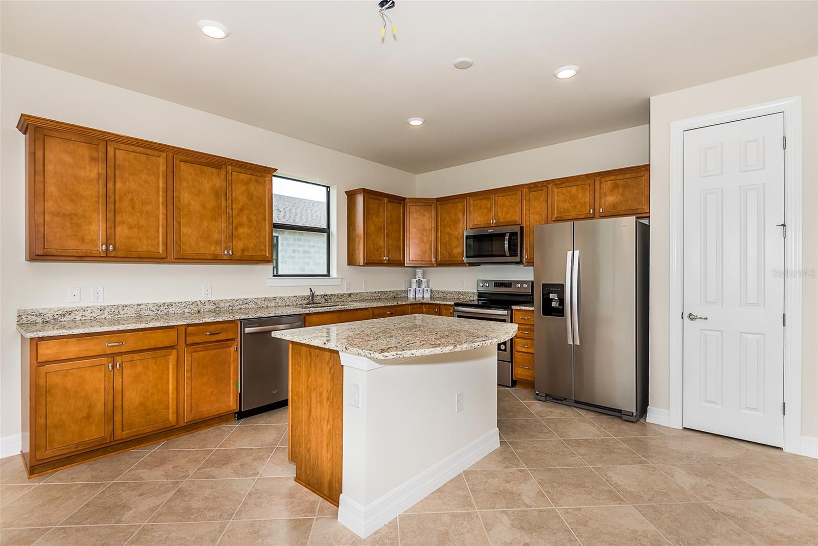 2558 SHERMAN OAK DR — photo 27