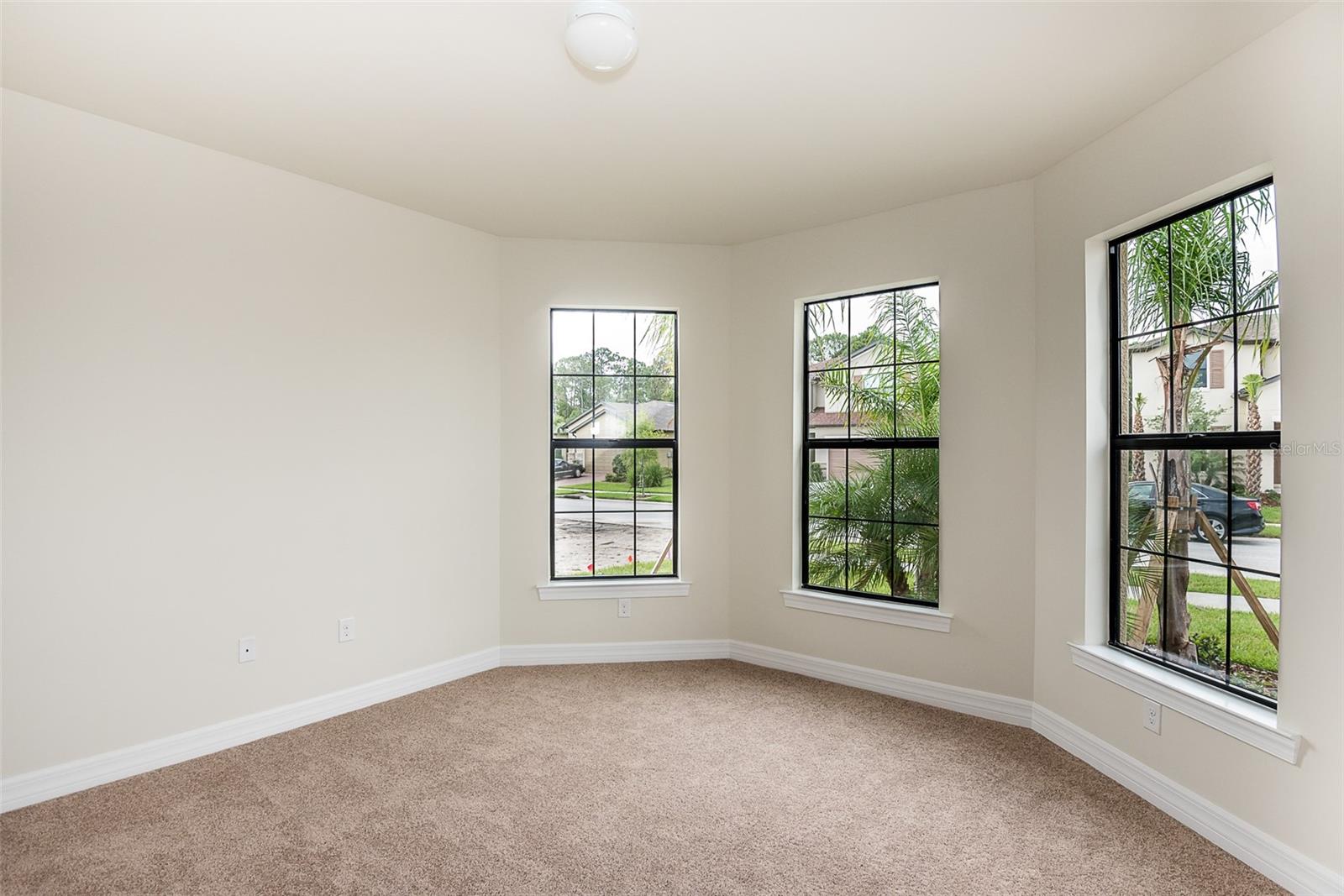 2558 SHERMAN OAK DR — photo 4