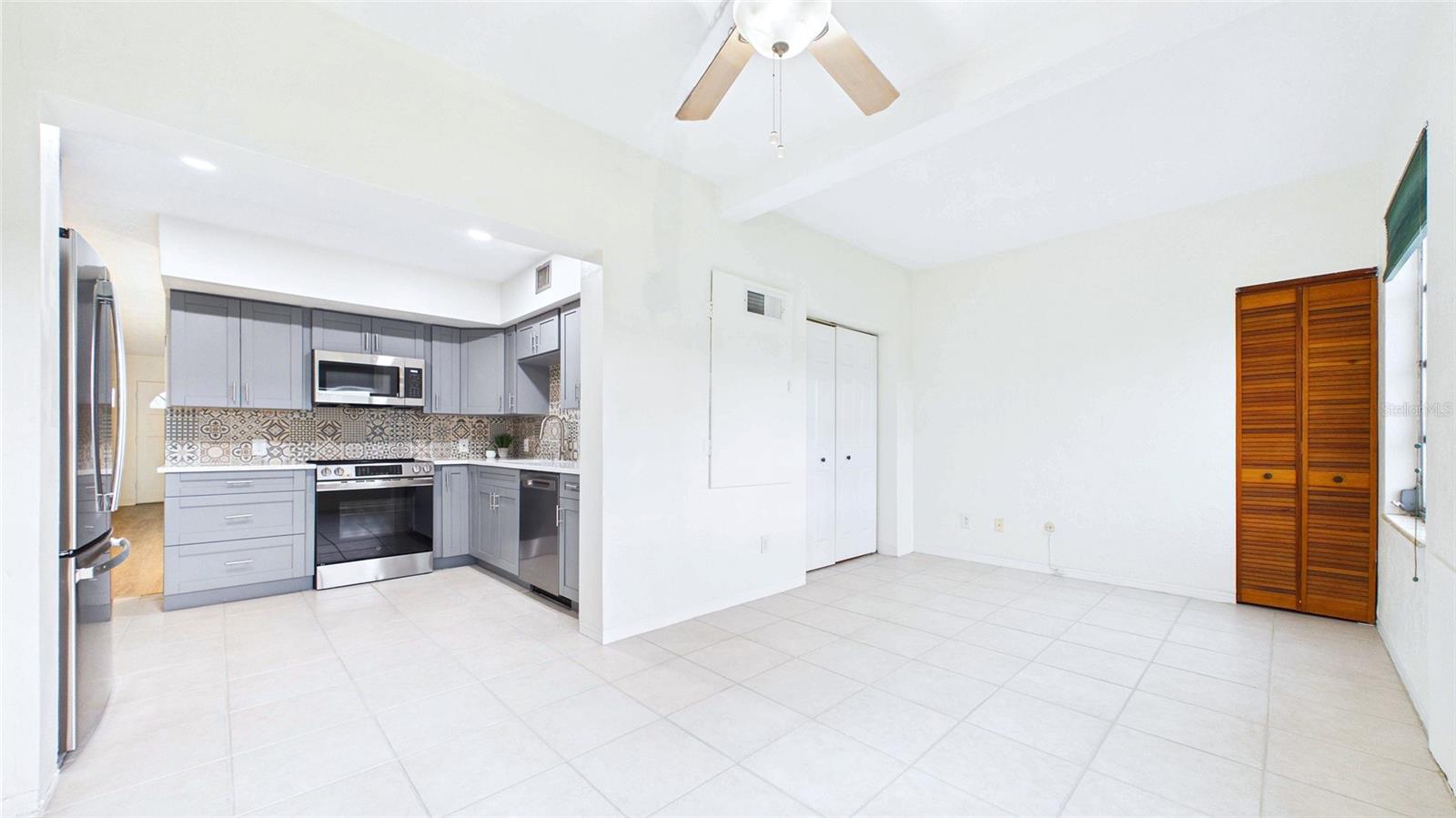 2454 AUSTRALIA WAY E #32 — photo 27
