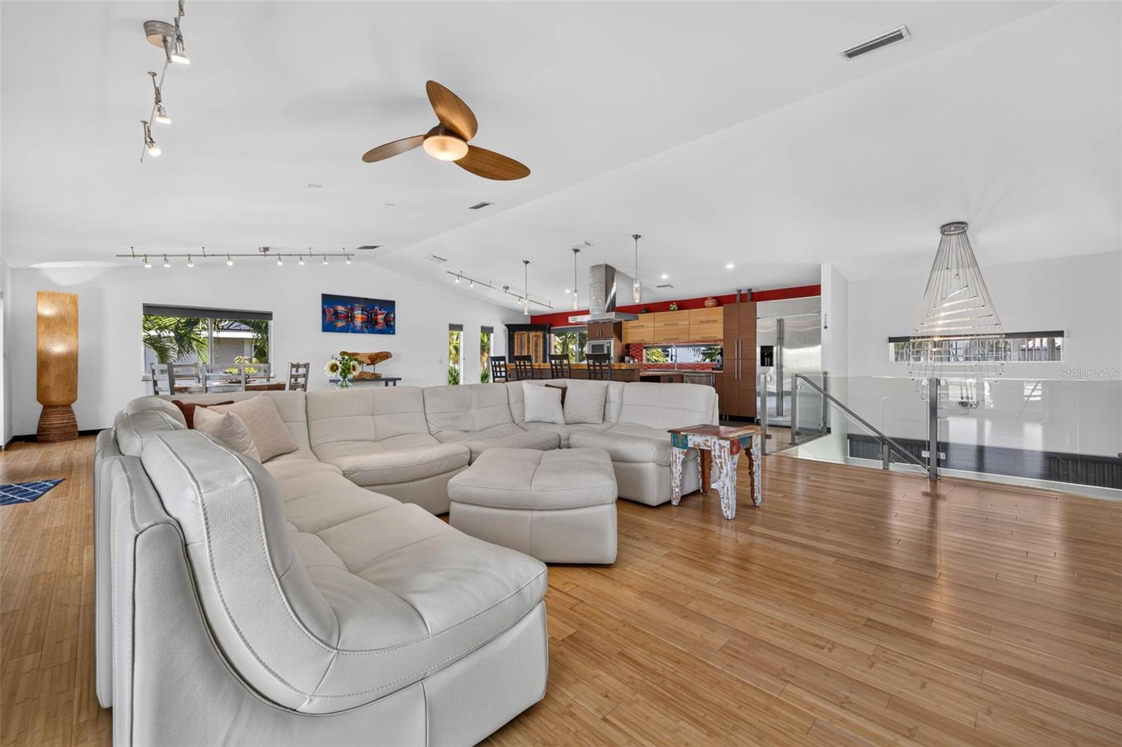 113 7TH ST E — photo 12