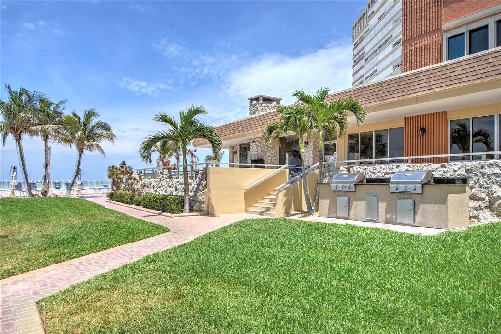 17920 GULF BLVD #2008 — photo 35
