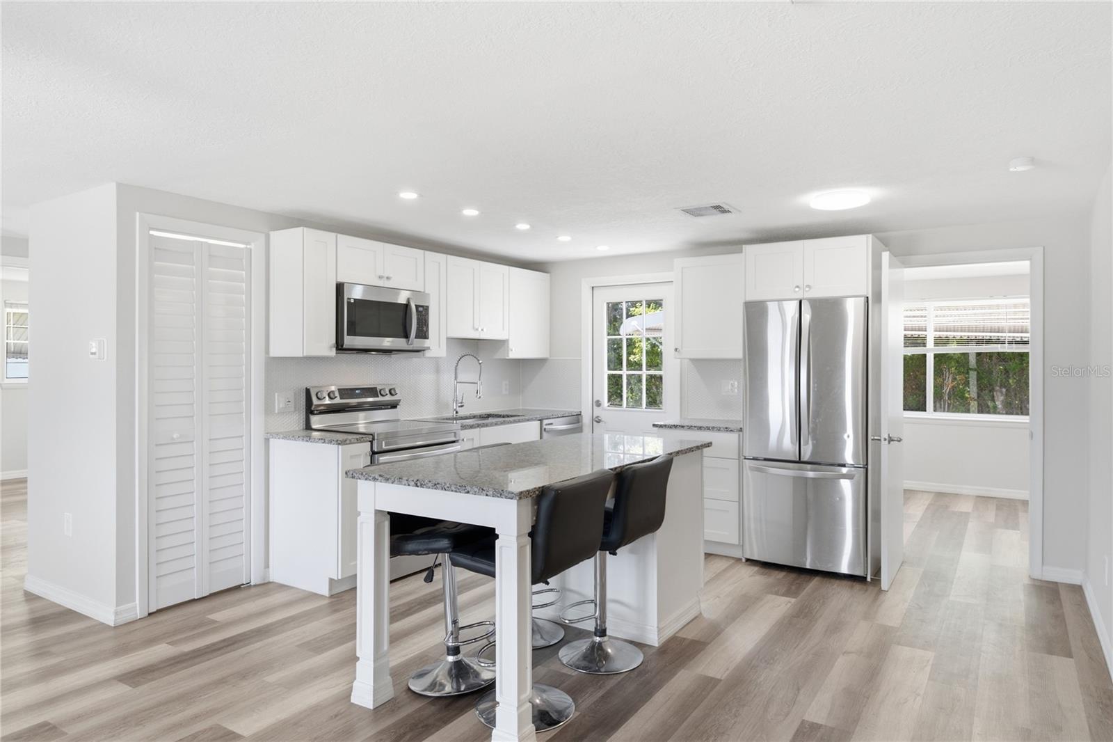 4810 GUARDIAN AVE — photo 4