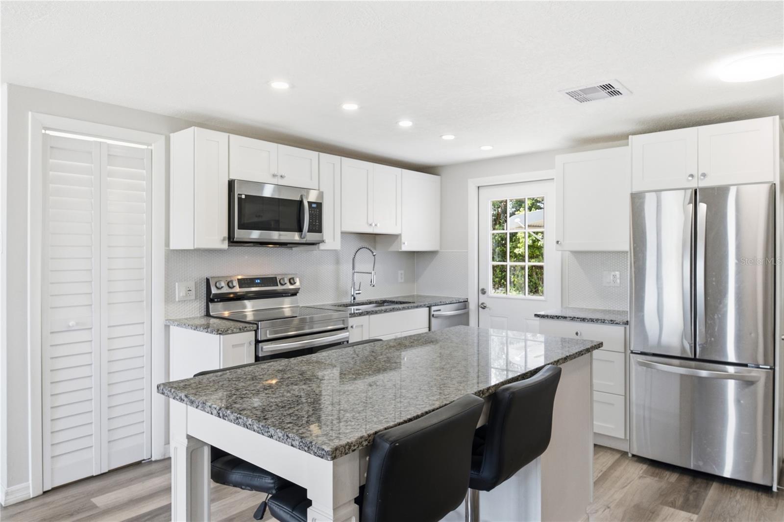 4810 GUARDIAN AVE — photo 3