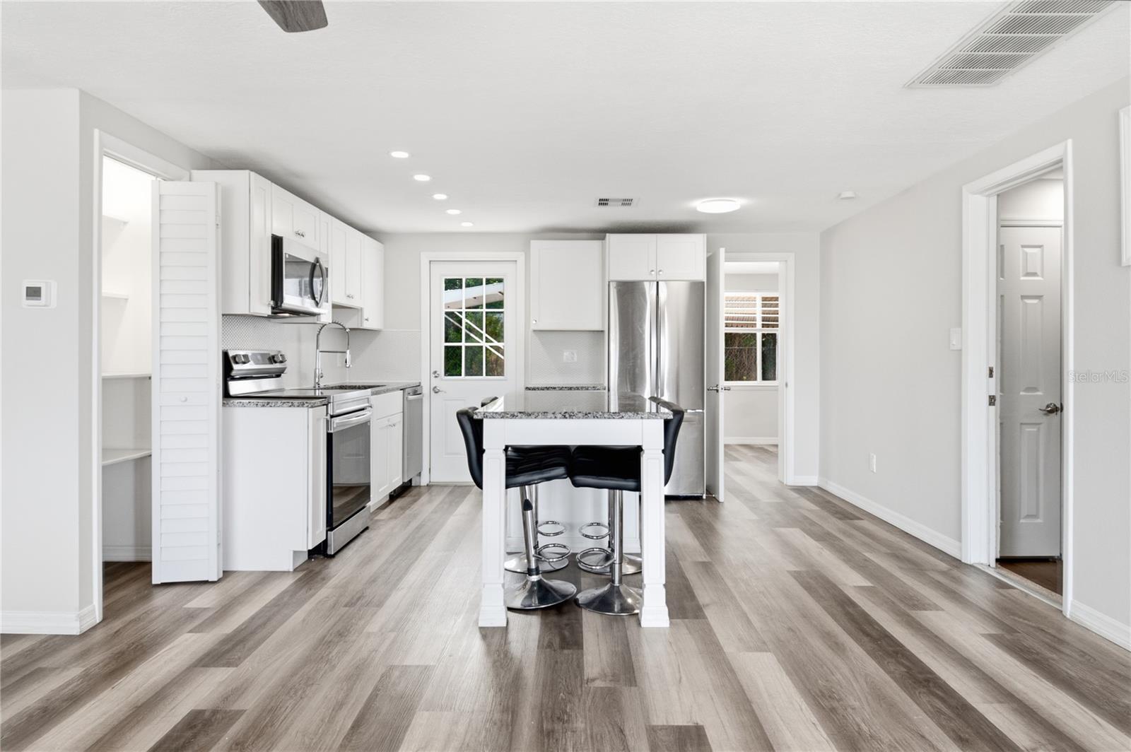 4810 GUARDIAN AVE — photo 2