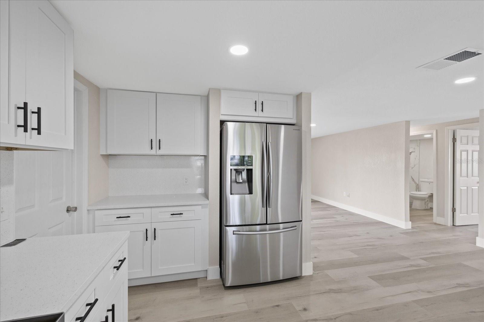9401 GLEN MOOR LN — photo 26