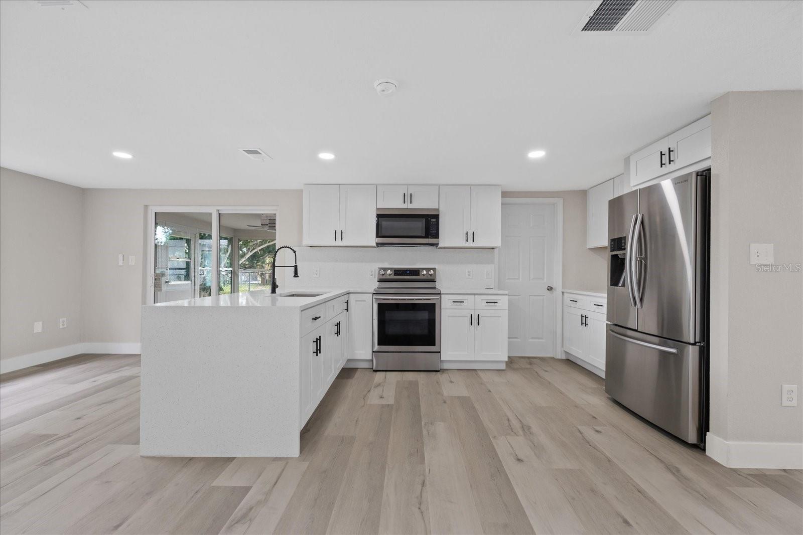 9401 GLEN MOOR LN — photo 25
