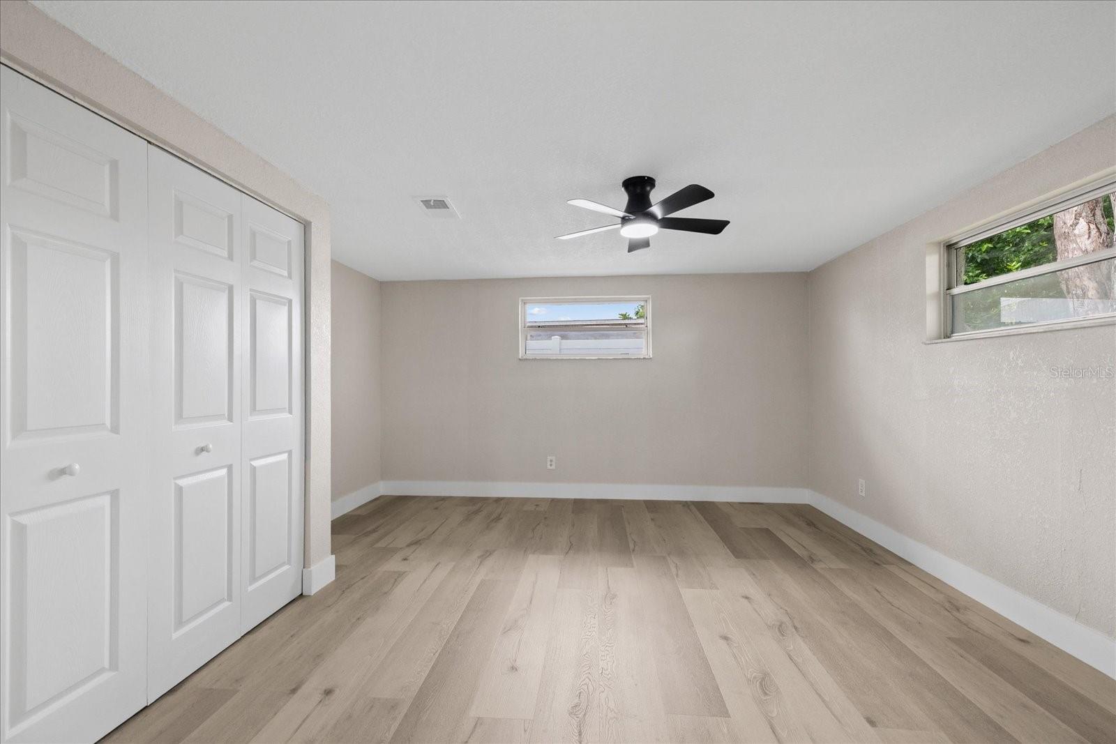 9401 GLEN MOOR LN — photo 30
