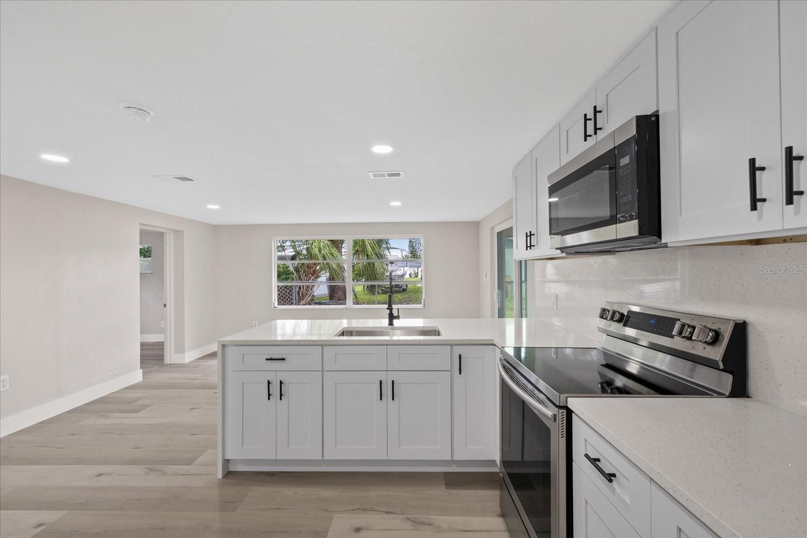 9401 GLEN MOOR LN — photo 23