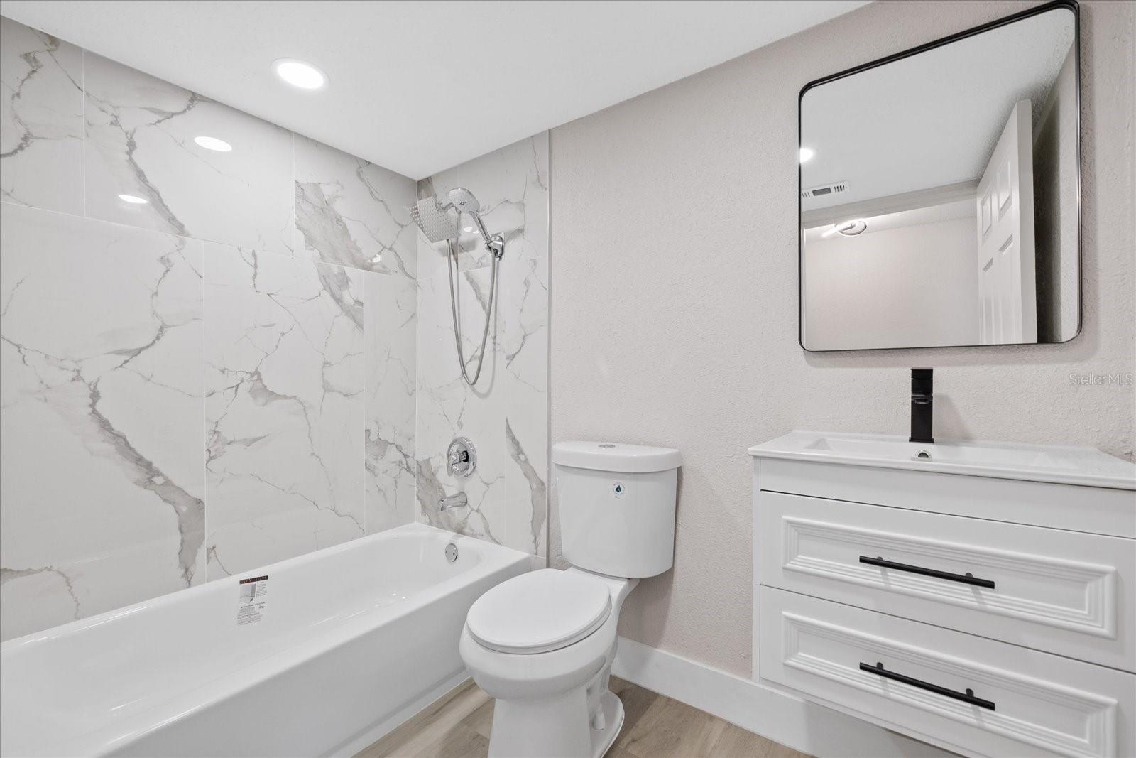 9401 GLEN MOOR LN — photo 14