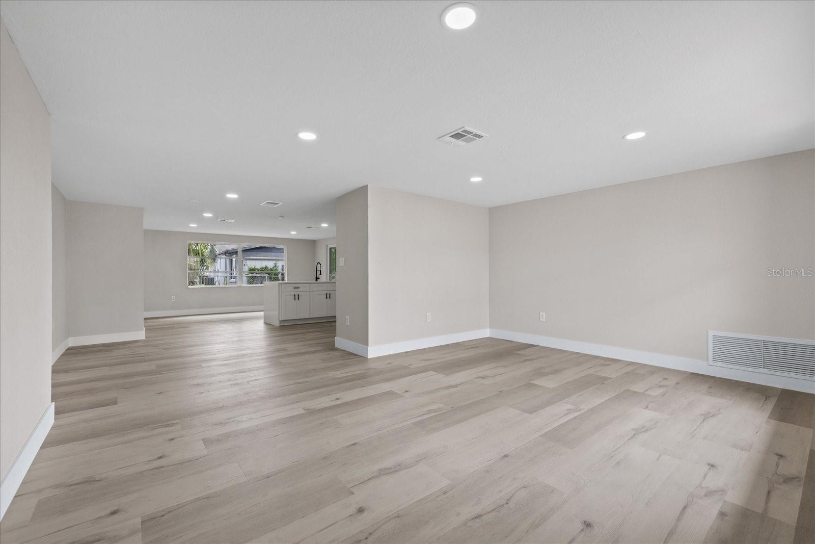 9401 GLEN MOOR LN — photo 10