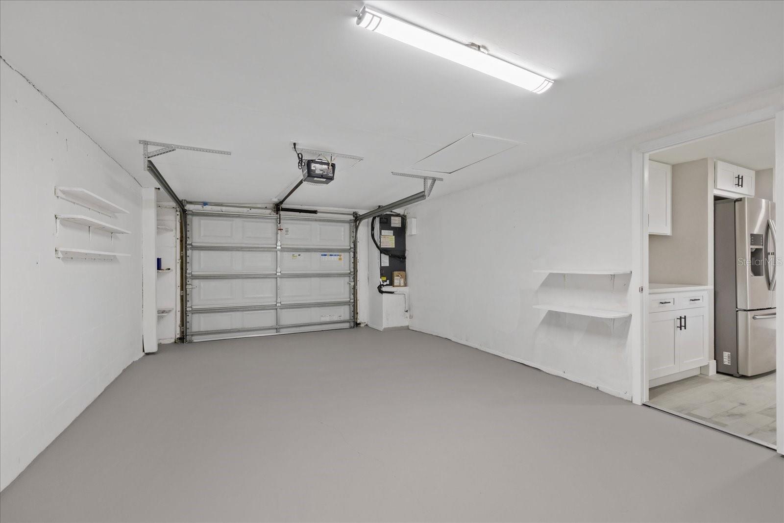9401 GLEN MOOR LN — photo 34