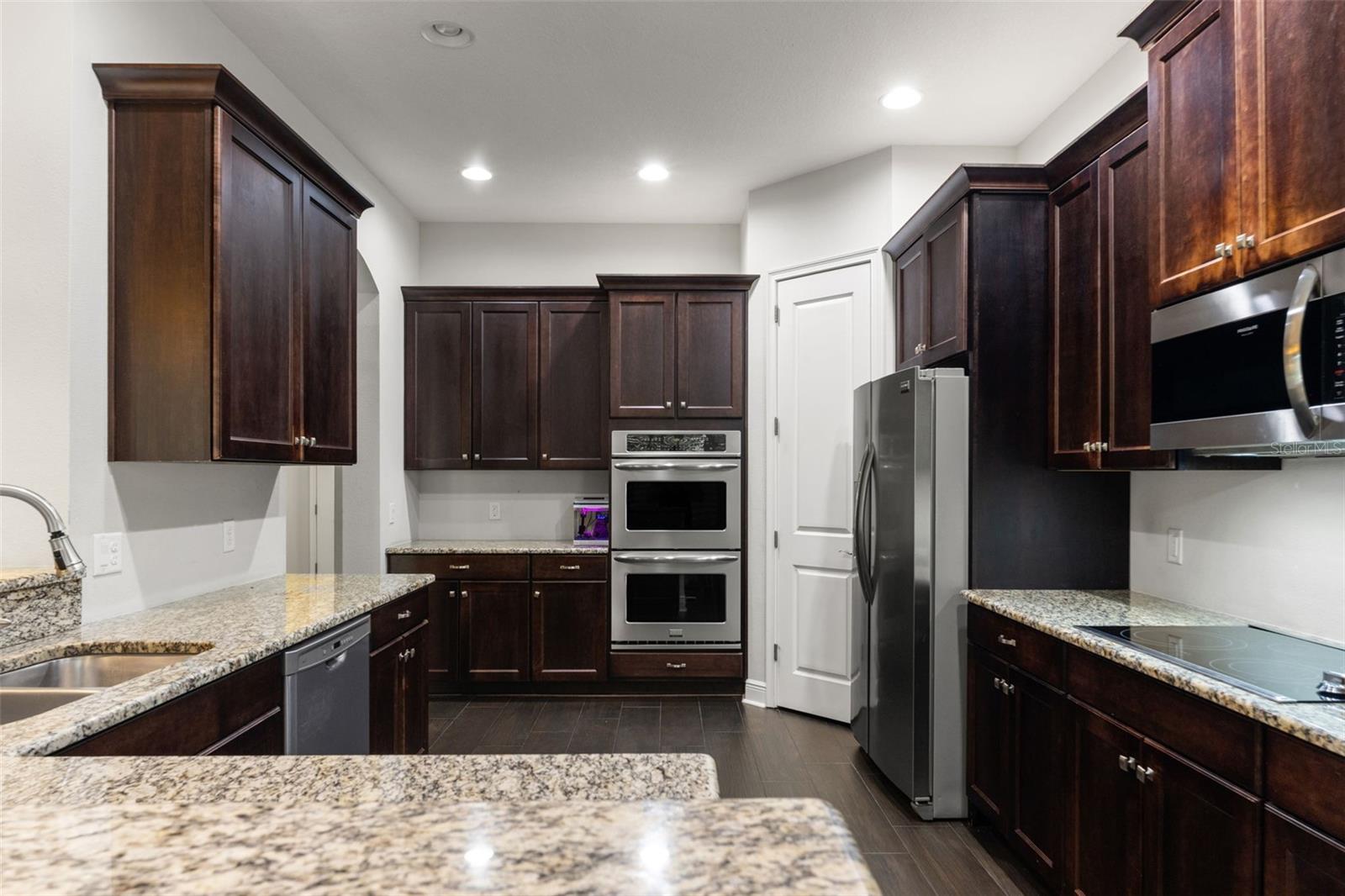 2112 CARROLL LANDING DR — photo 11