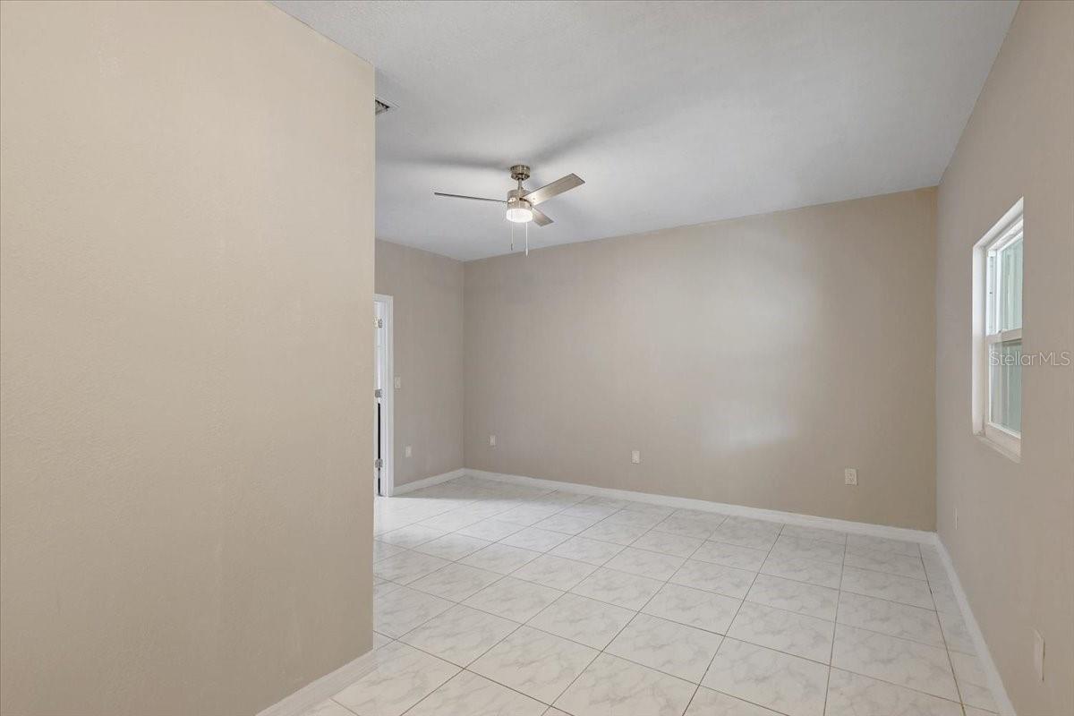 2901 DR MARTIN LUTHER KING JR ST S — photo 37