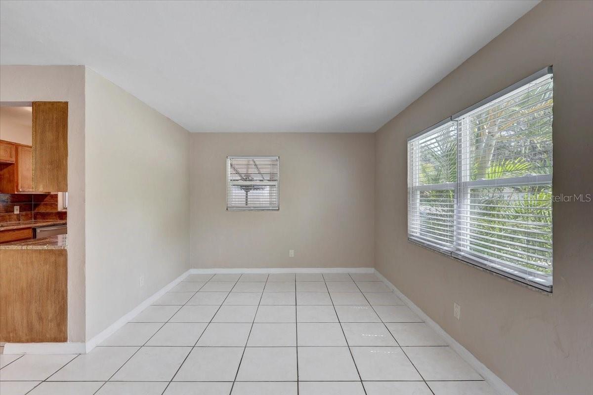 2901 DR MARTIN LUTHER KING JR ST S — photo 24