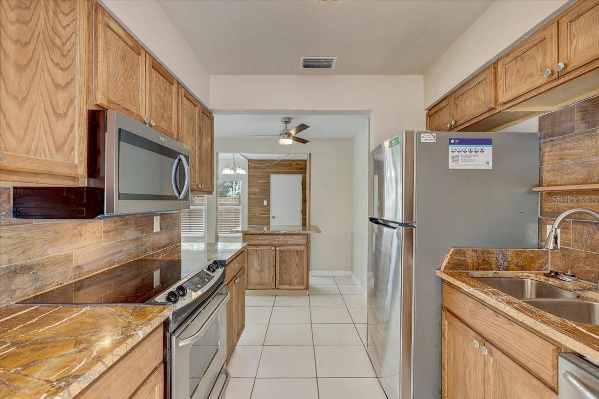 2901 DR MARTIN LUTHER KING JR ST S — photo 22