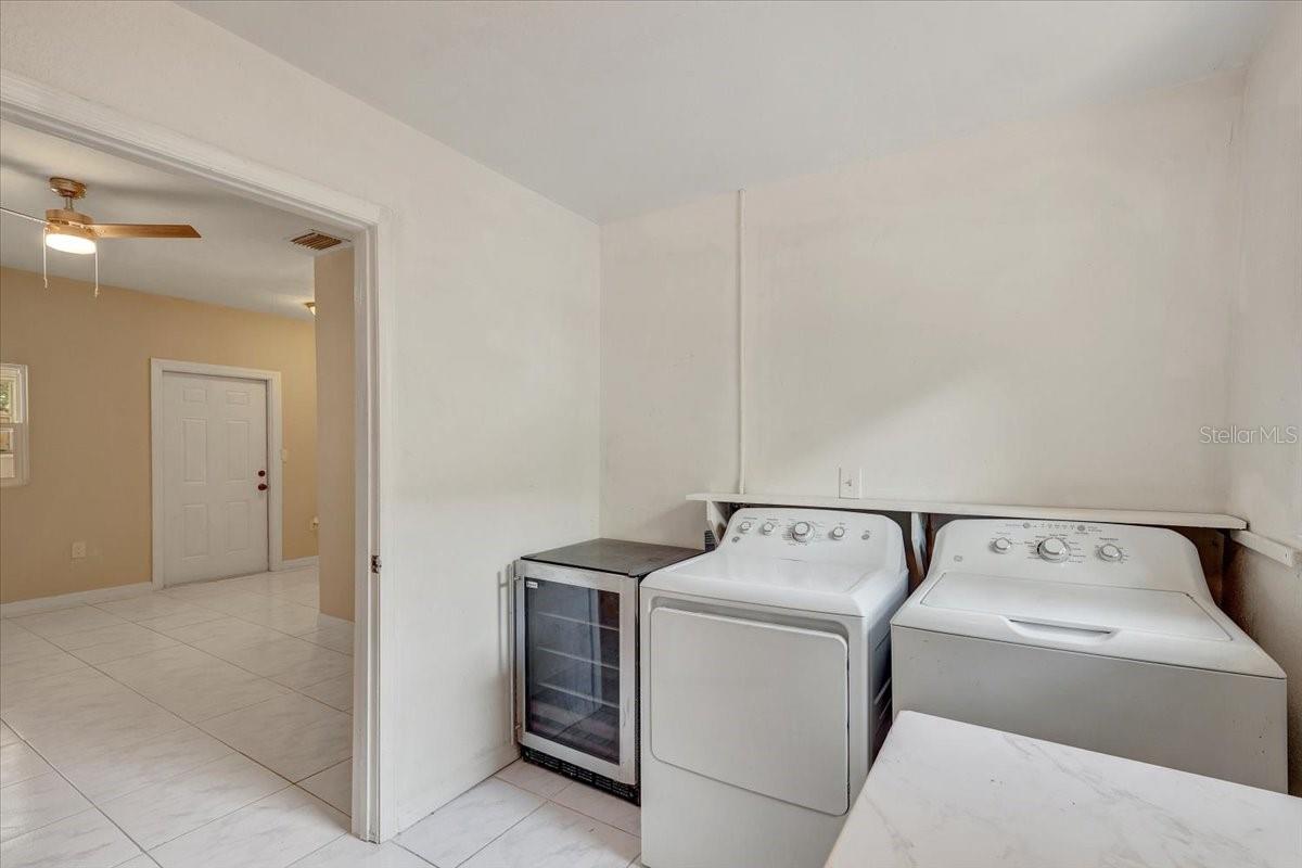 2901 DR MARTIN LUTHER KING JR ST S — photo 41