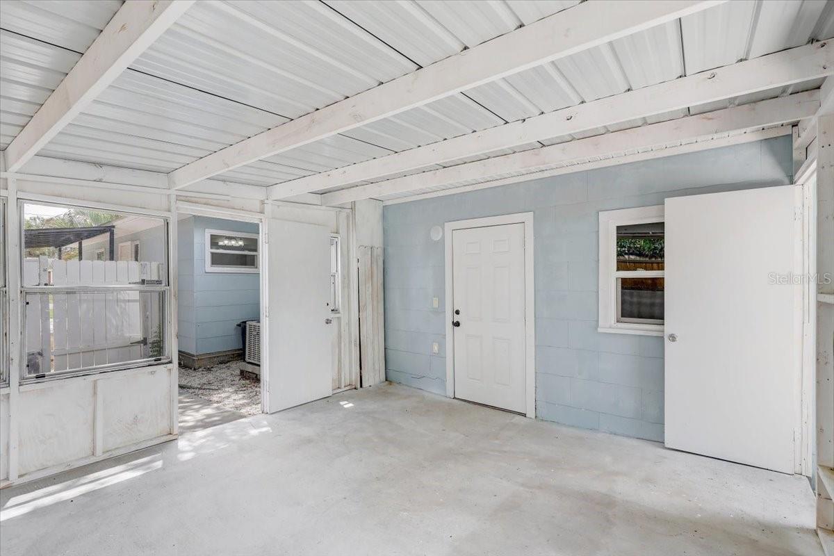 2901 DR MARTIN LUTHER KING JR ST S — photo 13