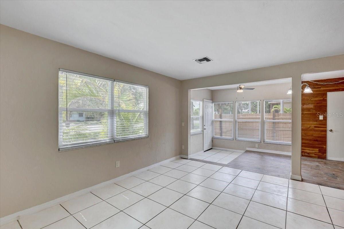 2901 DR MARTIN LUTHER KING JR ST S — photo 30
