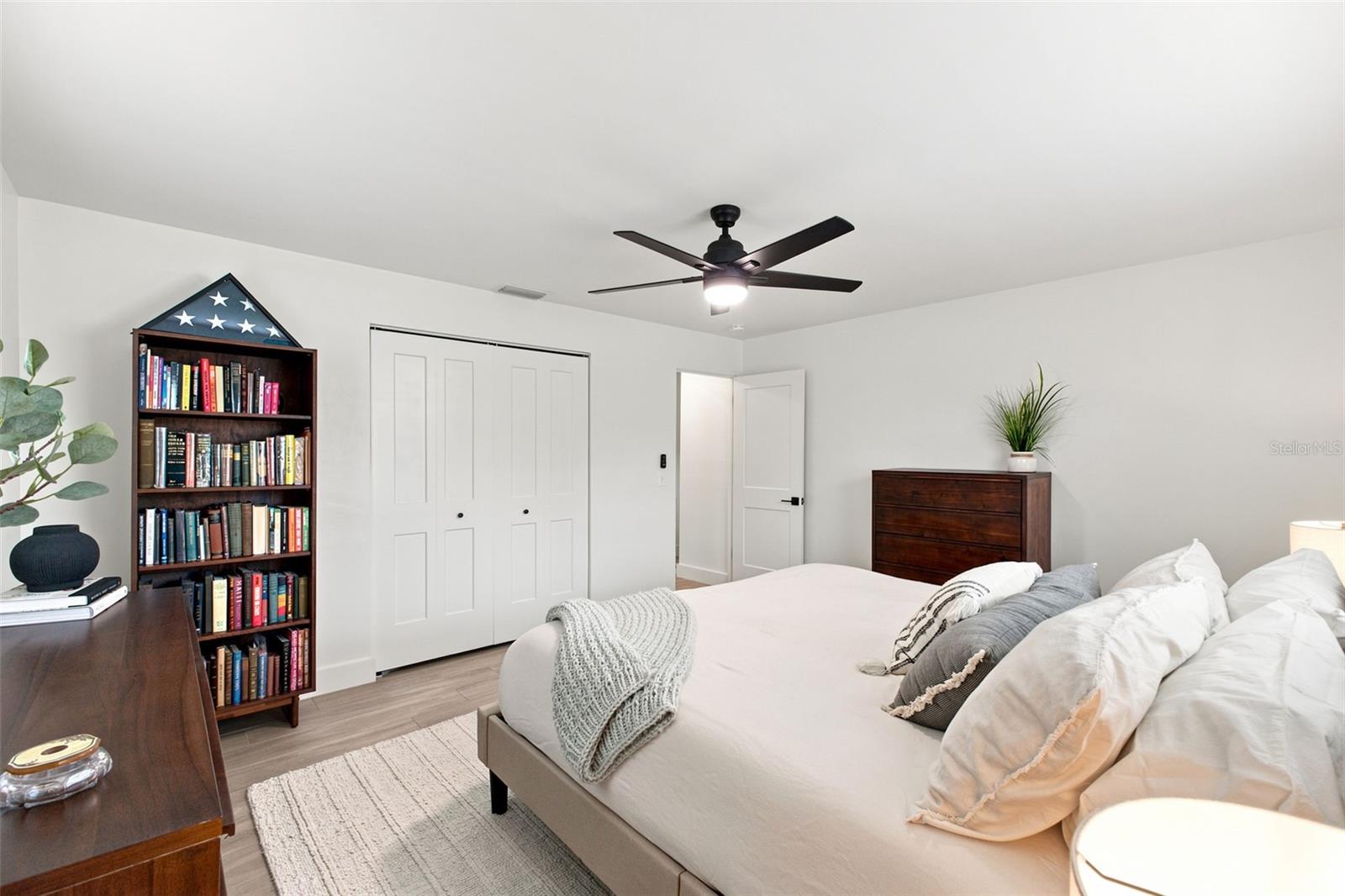 2048 JEFFERSON AVE — photo 14