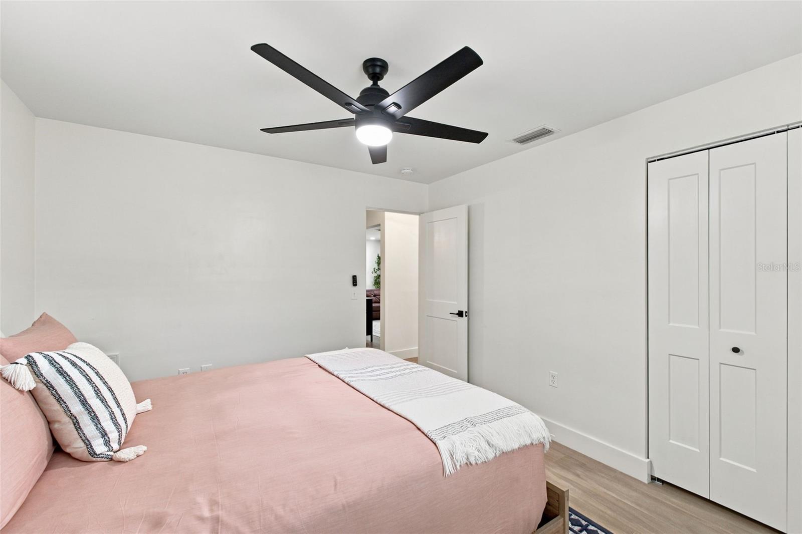 2048 JEFFERSON AVE — photo 18