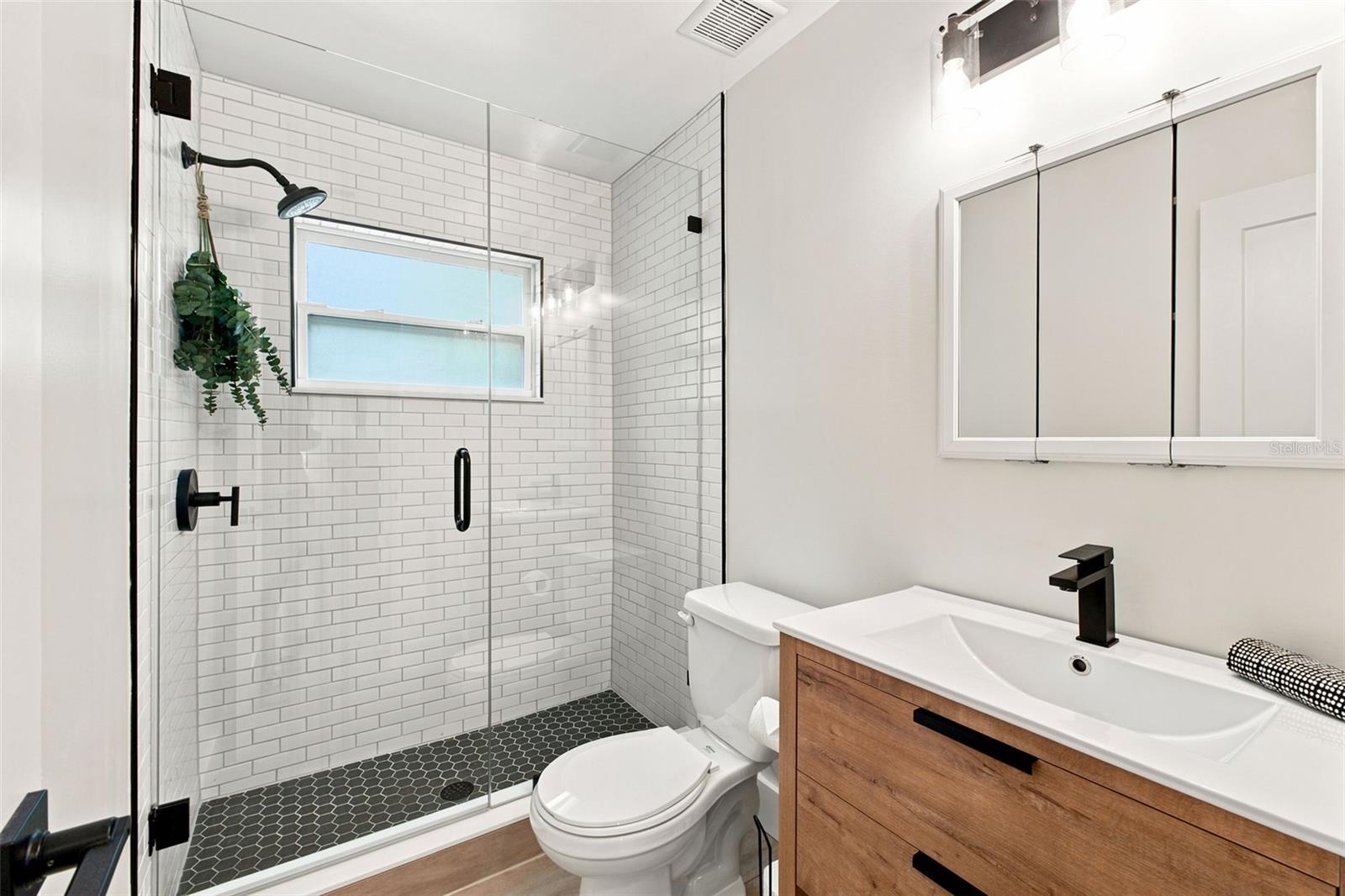 2048 JEFFERSON AVE — photo 15