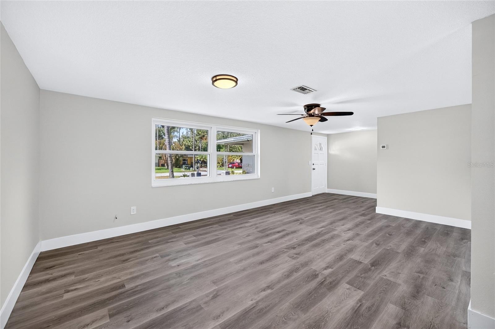 5627 BERLIN DR — photo 11