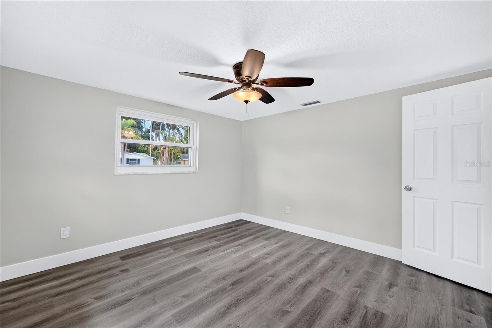 5627 BERLIN DR — photo 34