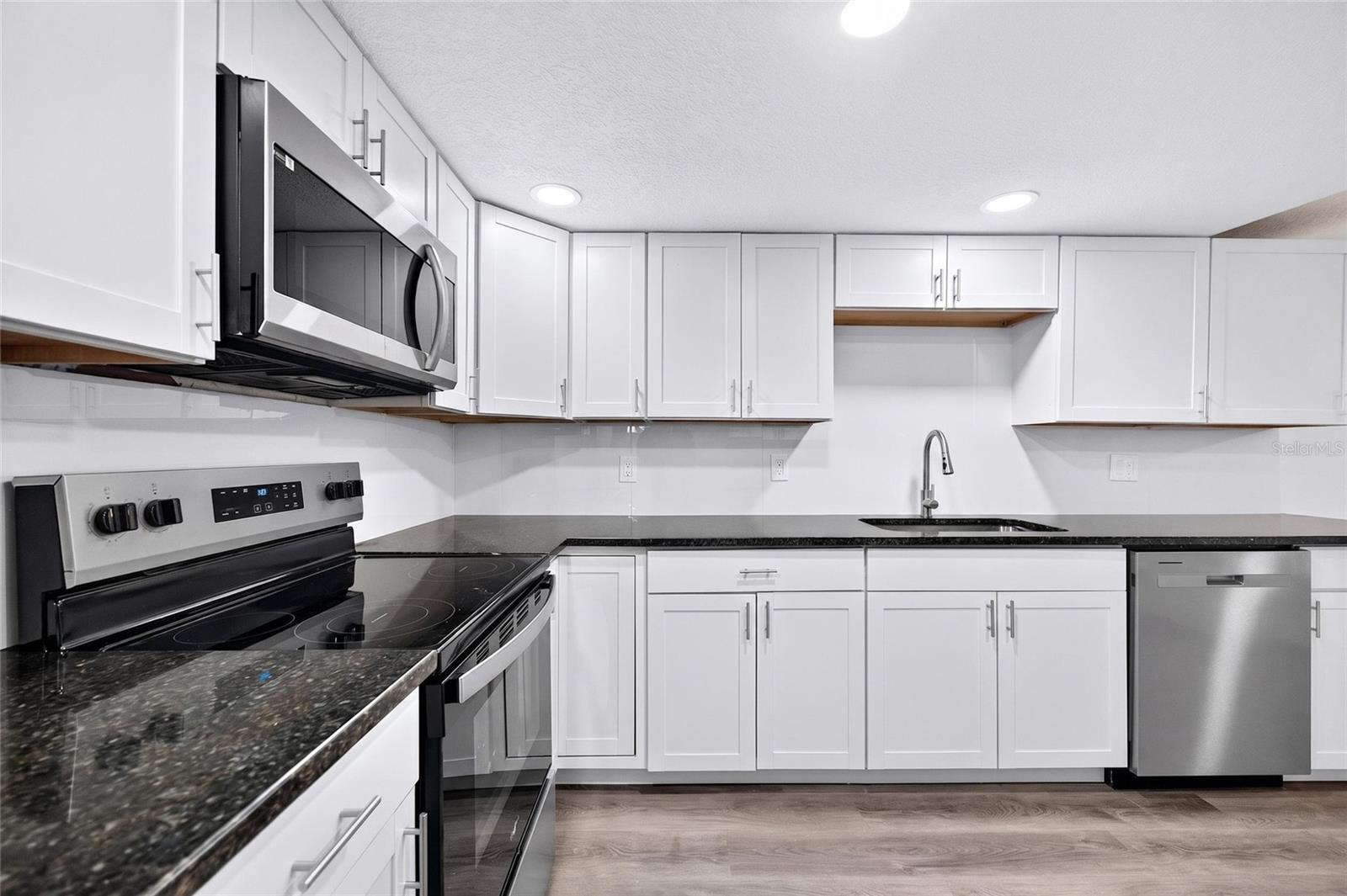 5627 BERLIN DR — photo 17