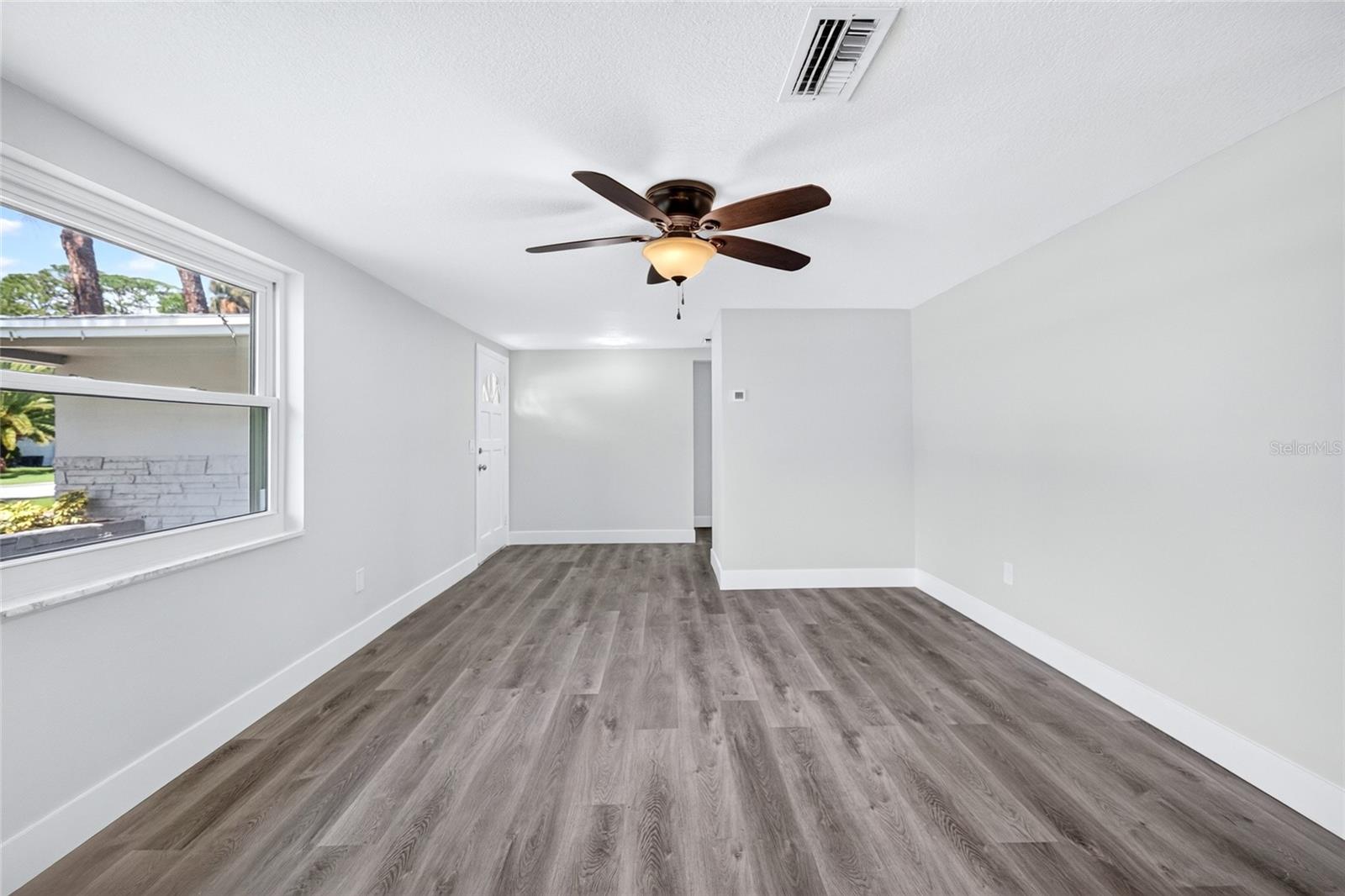 5627 BERLIN DR — photo 10