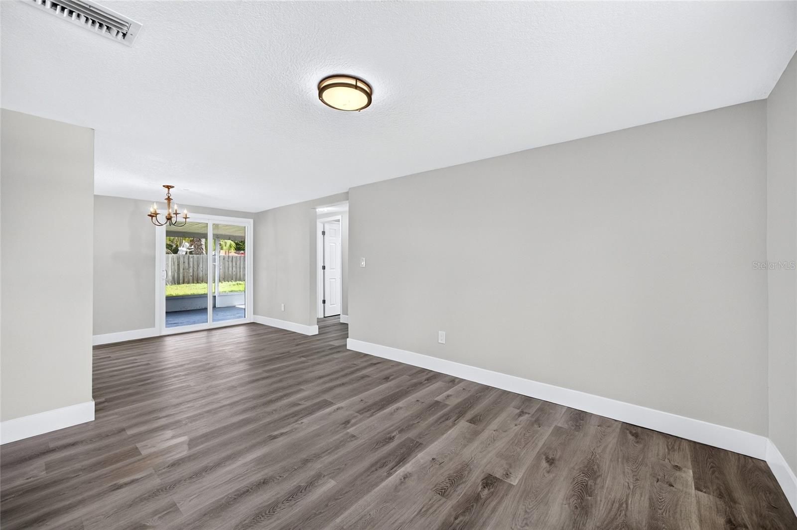 5627 BERLIN DR — photo 12