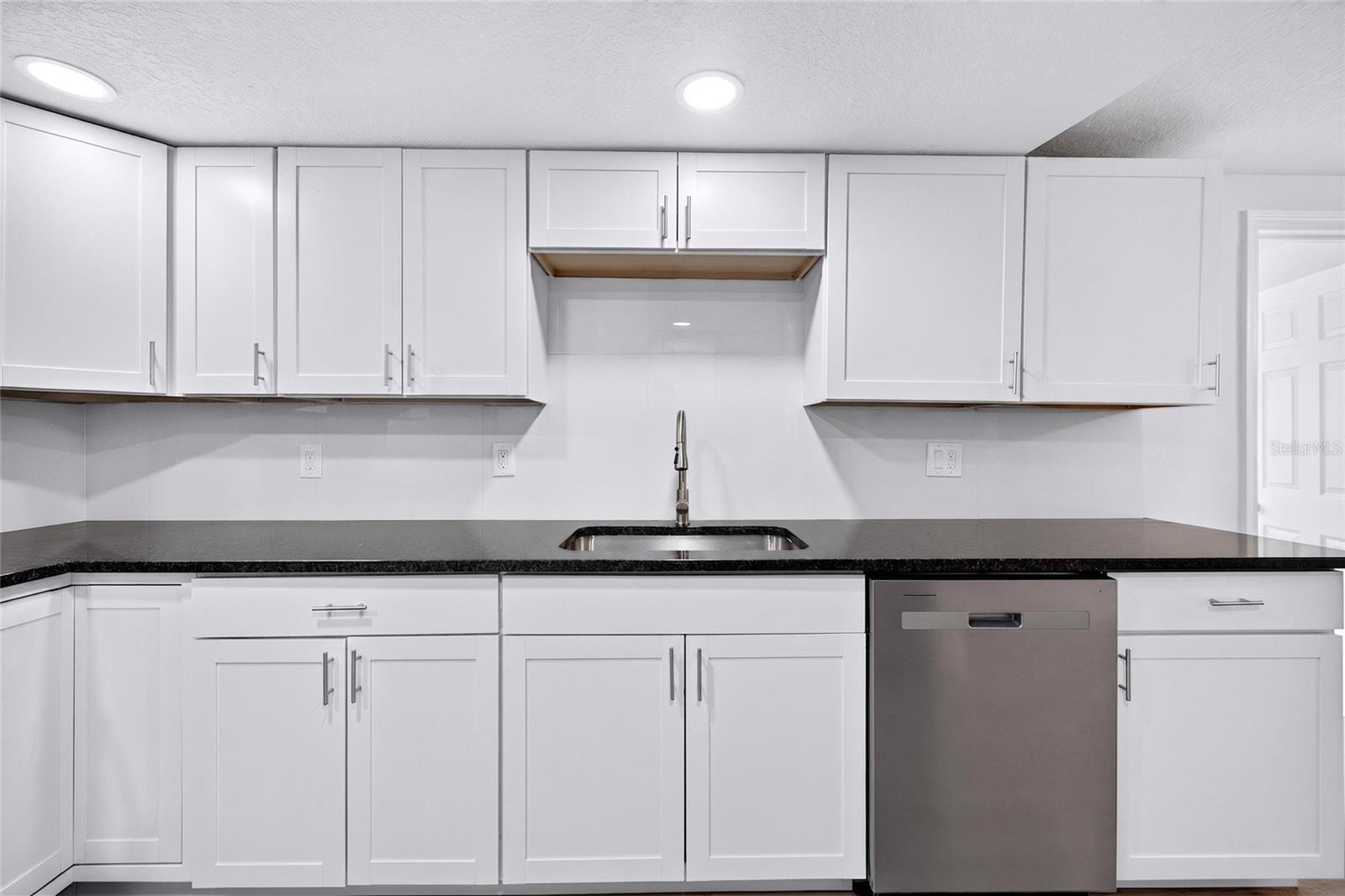 5627 BERLIN DR — photo 19