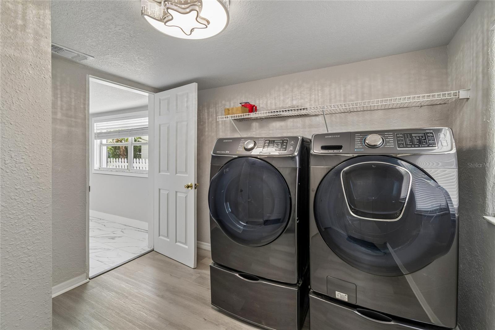 1614 E MAPLE AVE — photo 42