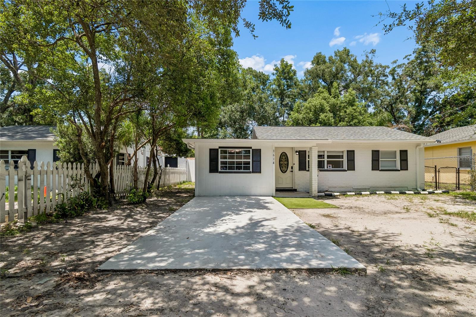 1614 E MAPLE AVE — photo 4