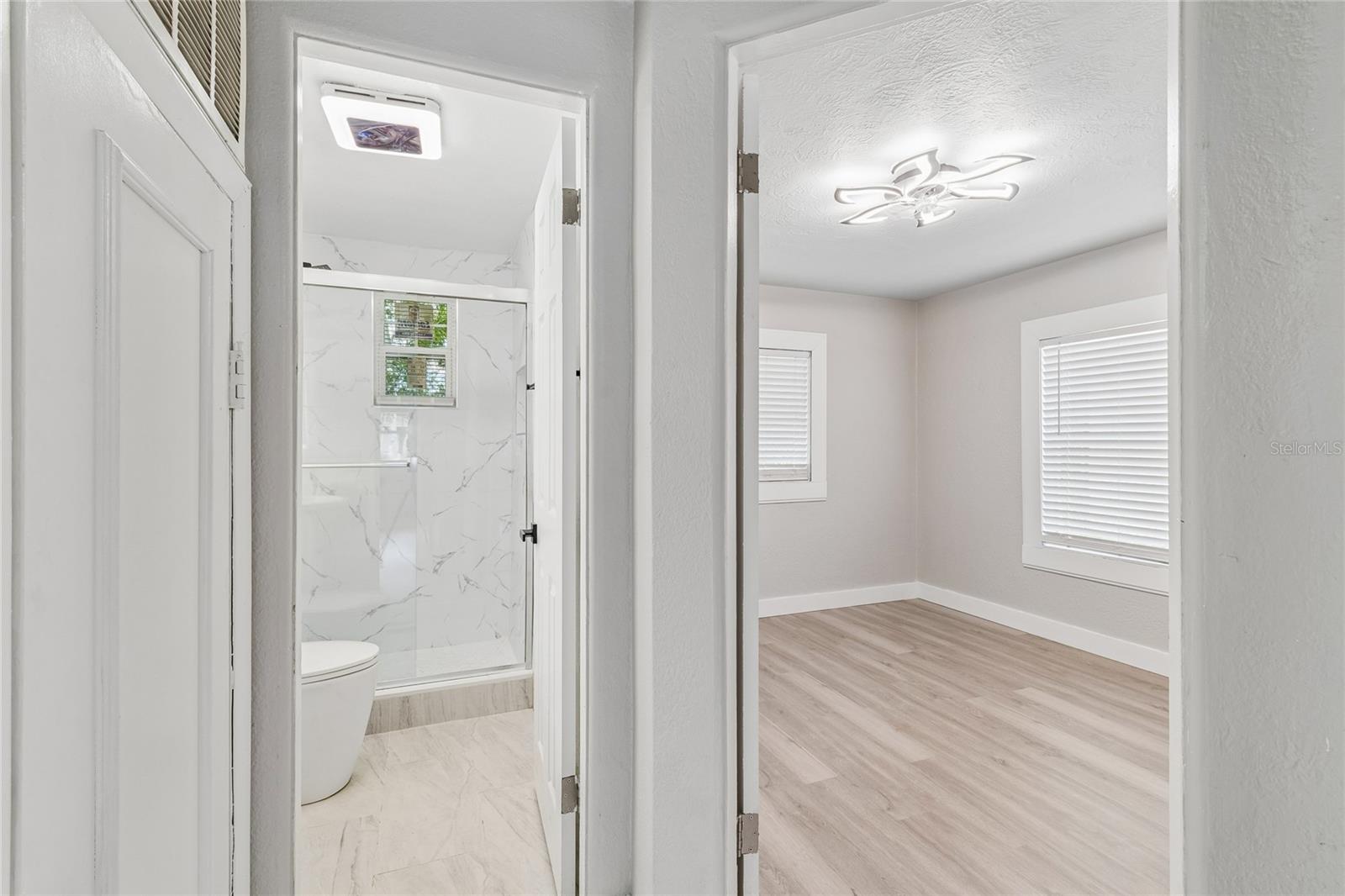 1614 E MAPLE AVE — photo 15