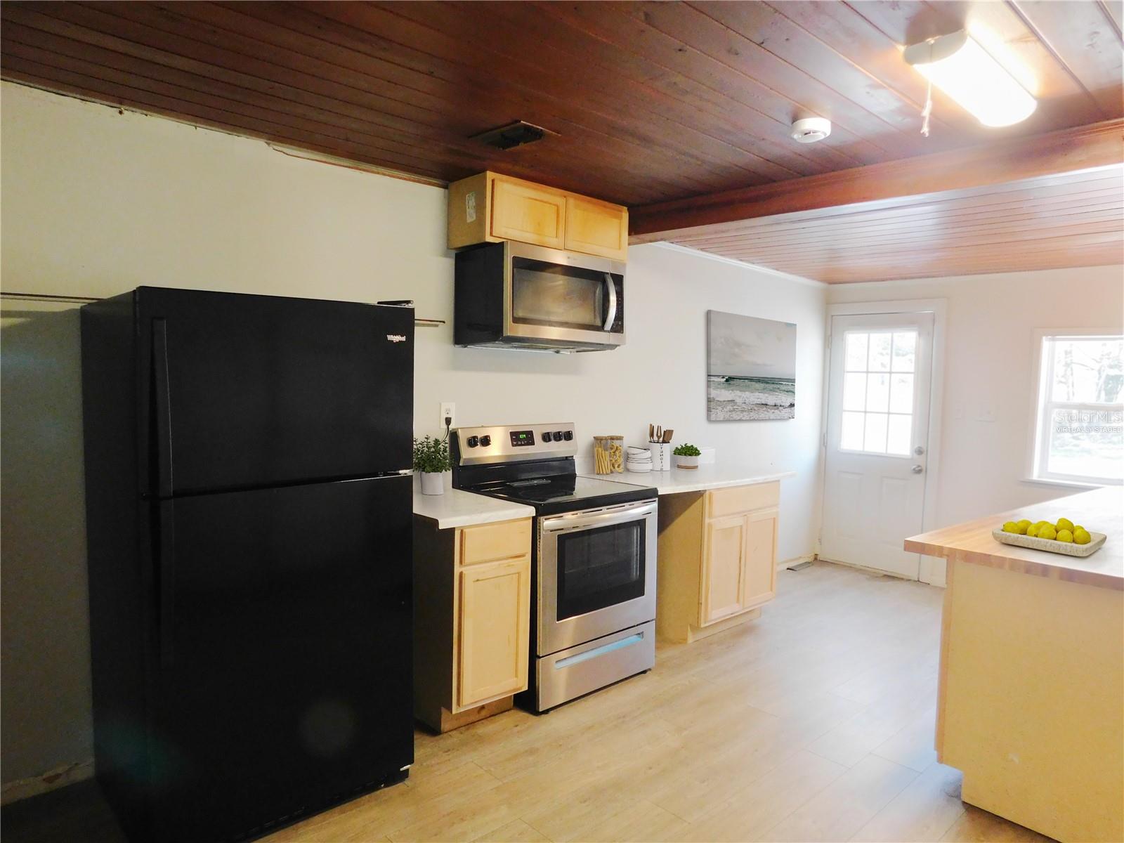 1402 MALUHIA DR — photo 17