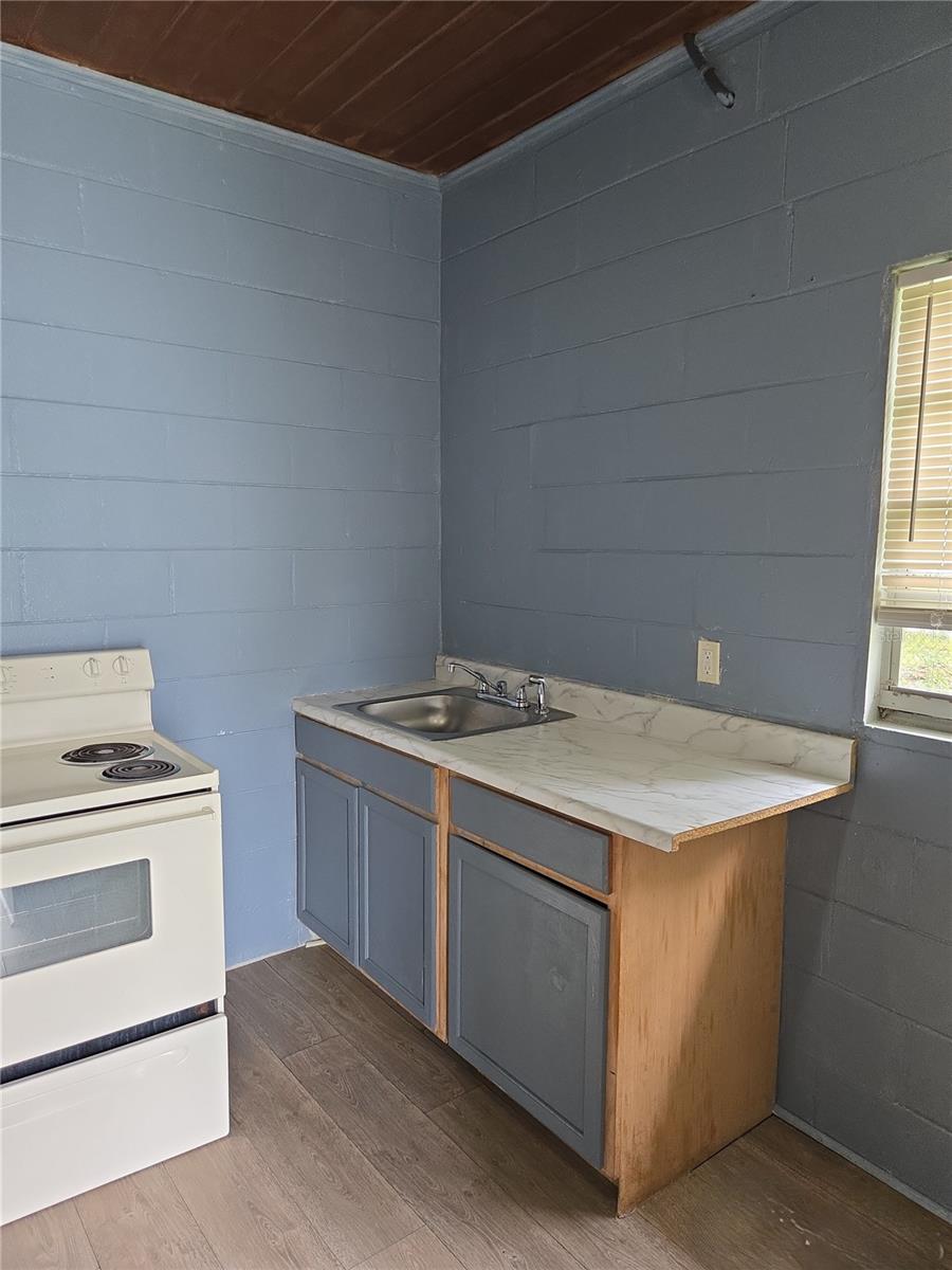 1402 MALUHIA DR — photo 27