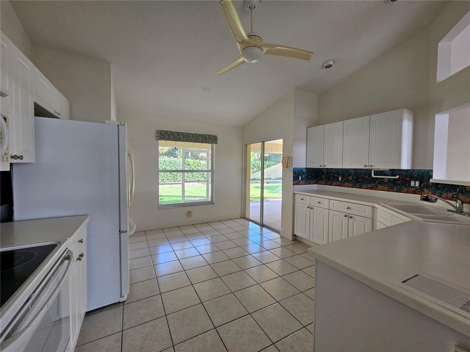 6628 DEERING CIR — photo 9