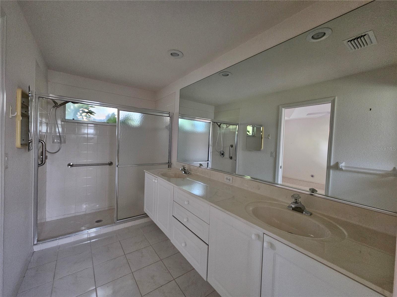 6628 DEERING CIR — photo 15