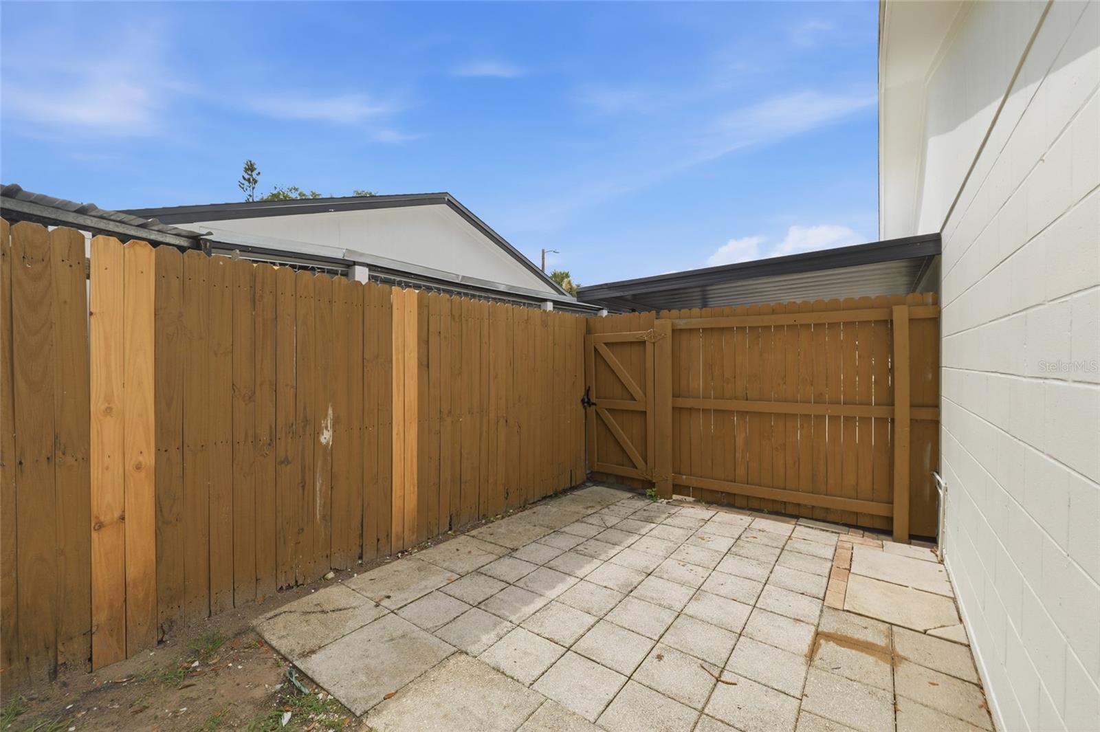 8602 BRIAR GROVE CIR — photo 20