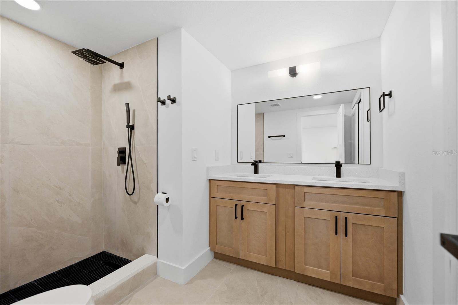8602 BRIAR GROVE CIR — photo 8